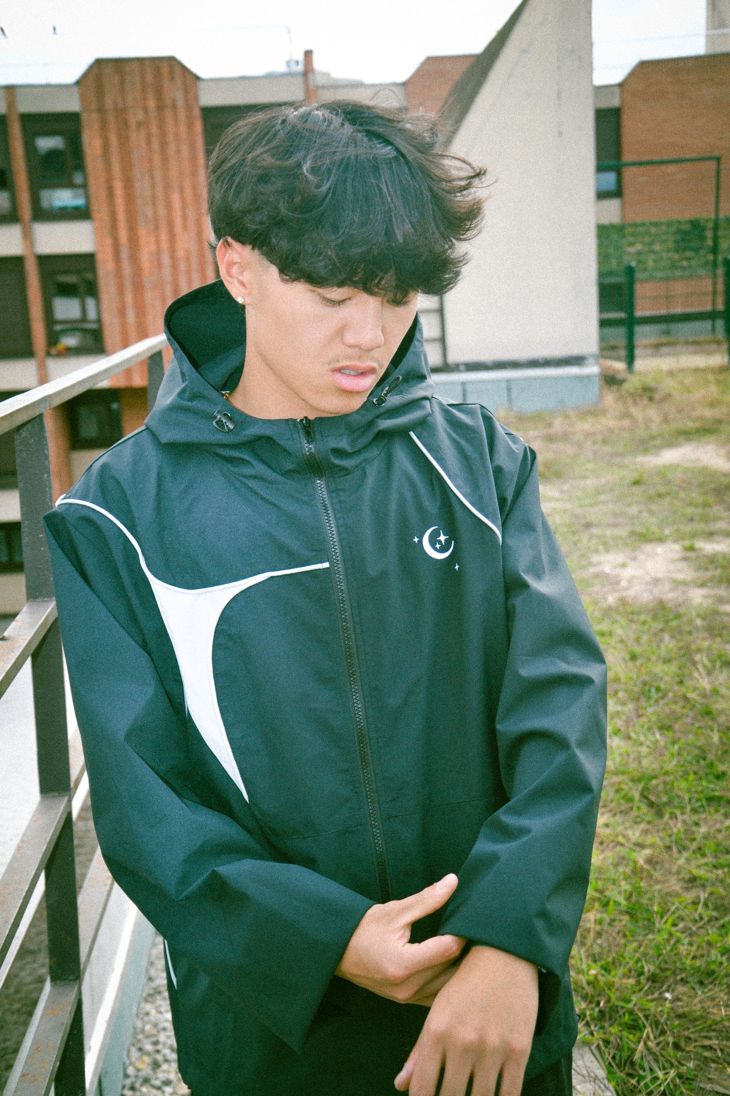 BLACK WINDBREAKER JACKET