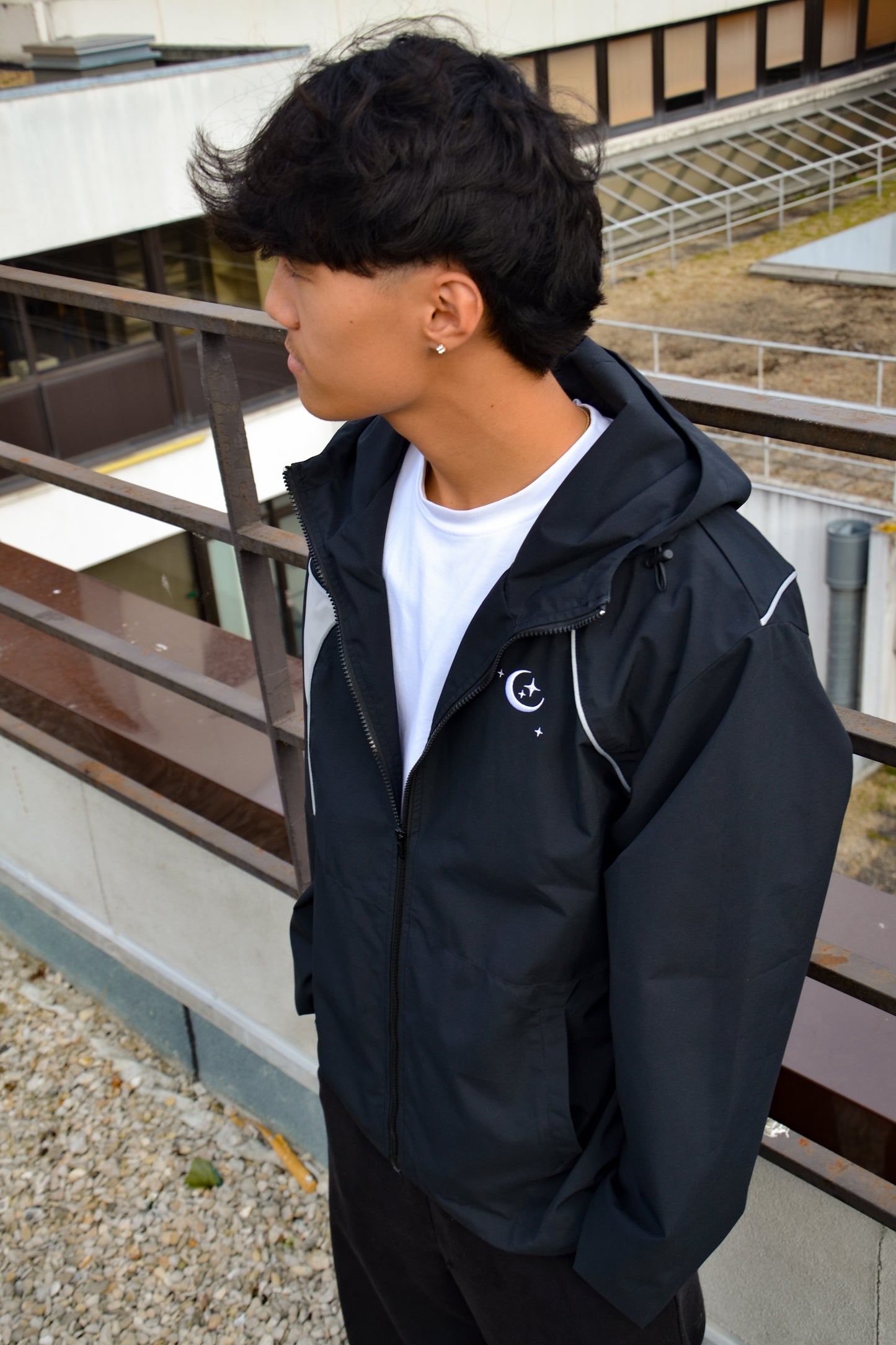 BLACK WINDBREAKER JACKET